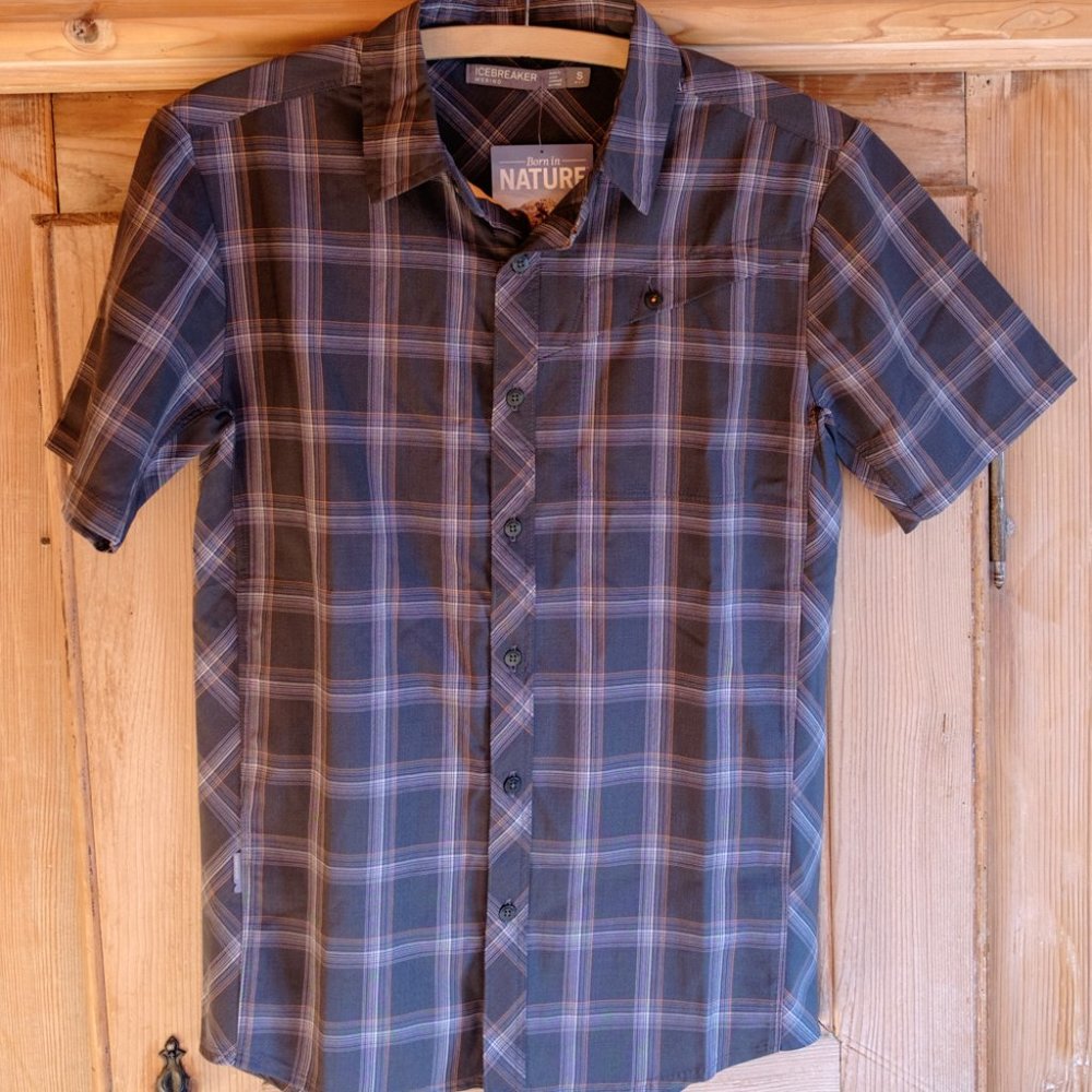 Icebreaker Merino short sleeve button up shirt small